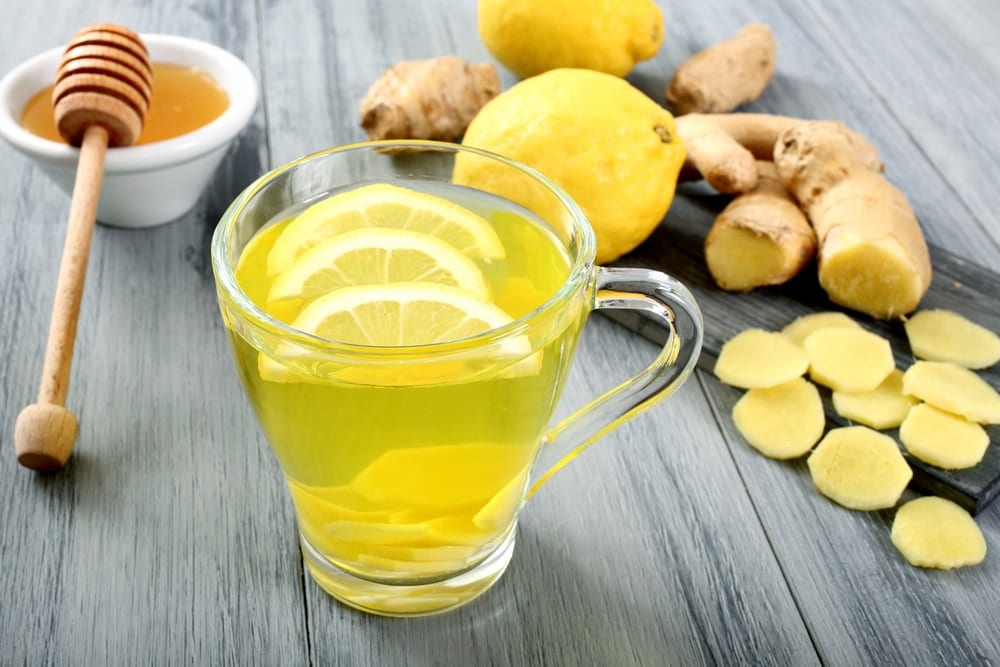 Buvez avec de la menthe et du gingembre qui active votre métabolisme